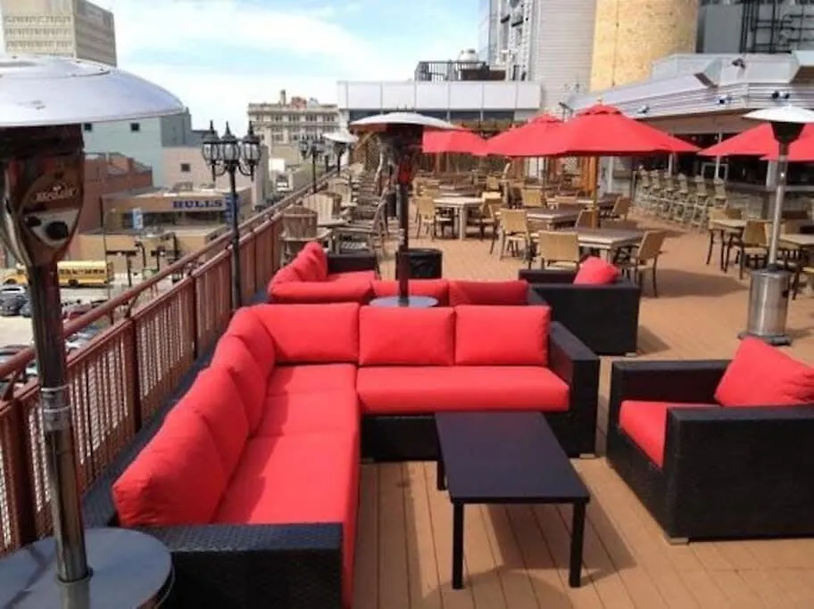 Holiday home New Listing Cozy Downtown Loft Rooftop Patio Bbq Gym Coffee Winnipeg