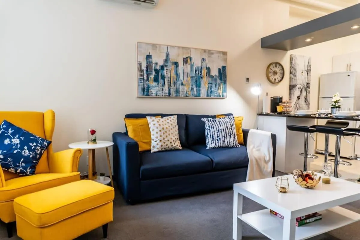 New Listing Cozy Downtown Loft Rooftop Patio Bbq Gym Coffee Winnipeg 0*,  Canadá